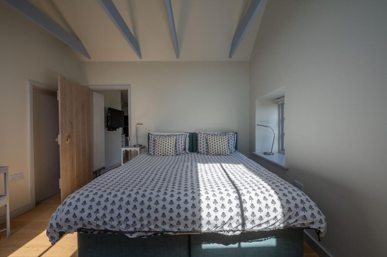 Converted Hay-Loft With Stunning Countryside Views Haverfordwest Dış mekan fotoğraf
